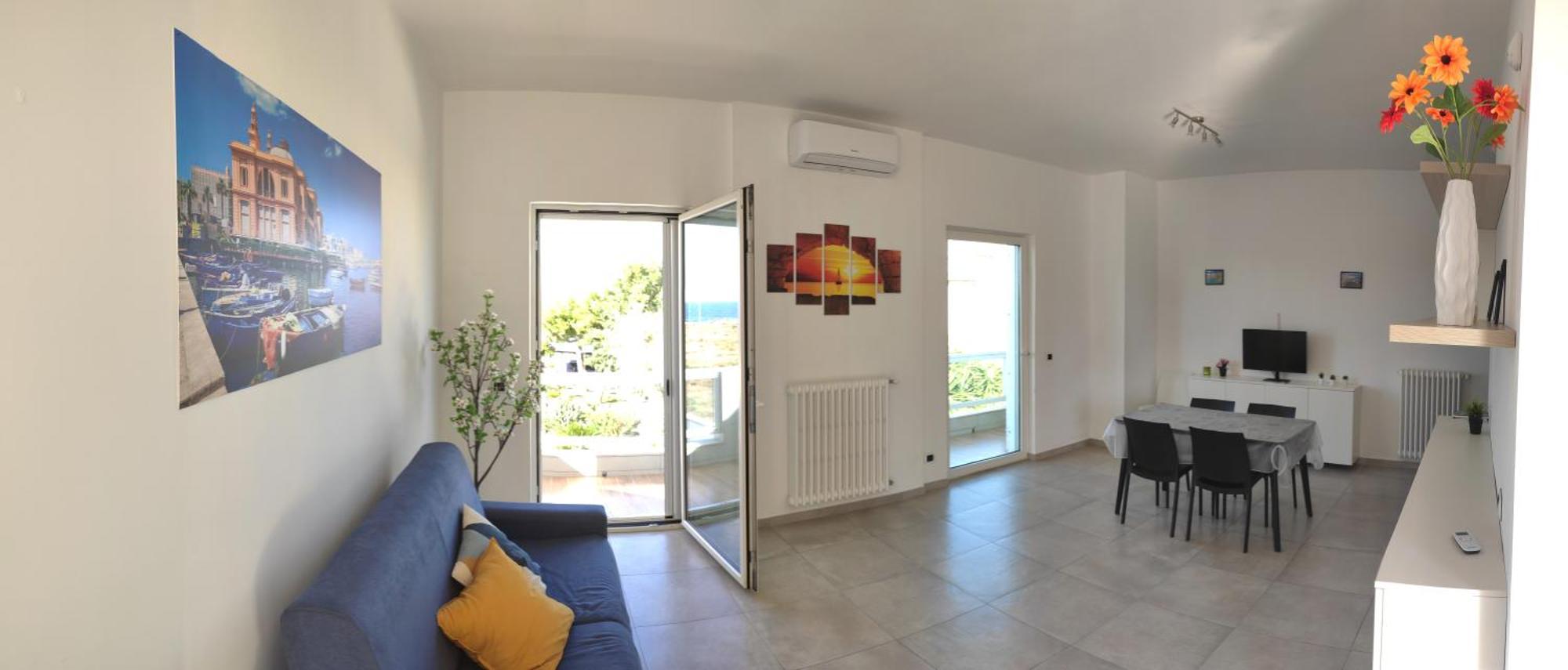 Seagull Apartments - Front And Sea View & Airport Bari Eksteriør bilde